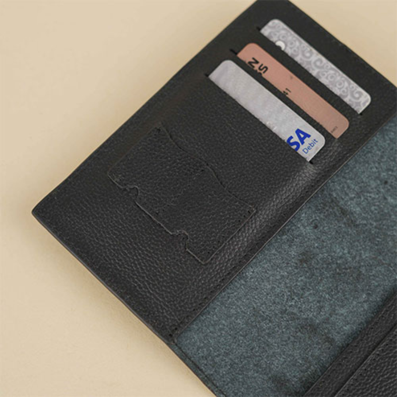 Urbaland Taylor Grain Leather Passport Cover